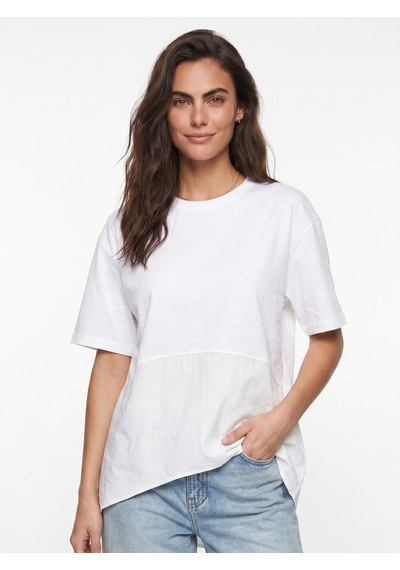 Onloox Kadın Beyaz Beyaz Viskon Karışımlı Bisiklet Yaka Kısa Kollu Oversize Garnili Asimetrik Kesim T-shirt Onloox Kadın Beyaz Beyaz Viskon Karışımlı Bisiklet Yaka Kısa Kollu Oversize Garnili Asimetrik Kesim T-shirt