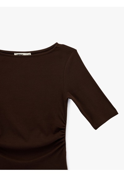 Koton Pamuklu Kayık Yaka Yarım Kollu Slim Fit Tişört Kahverengi 6sak50012ek Kahve