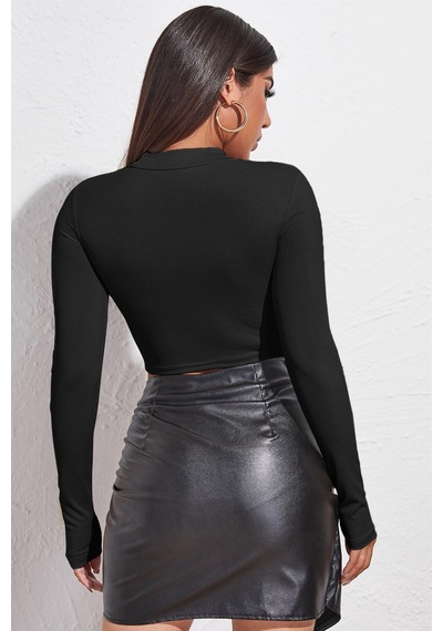 Kadın Siyah Göğüs Dekolteli Uzun Kollu Cut Out Crop Top Bluz