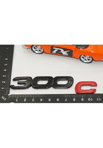 Dk Tuning 300c Bagaj Kırmızı Siyah Logo Arma Yazı Chrysler İle Uy