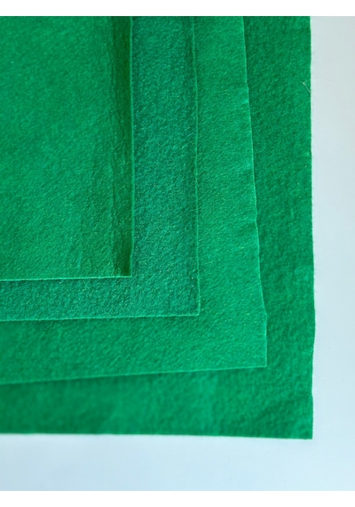 Koyu Yeşil Metrelik Ince Keçe Kumaş Keçe 1 Mm Aktivite Keçesi Renkli Keçe 1 Metre 100 Cm X 100 Cm