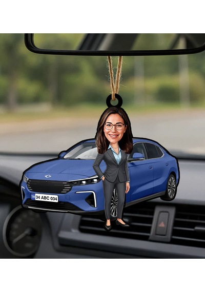 Bk Gift Kişiye Özel Kadın Mardin Renk Togg Karikatürlü Ahşap Plakalı Araba Dikiz Ayna Süsü-2 , Arkadaşa Hediye, Sevgiliye Hediye, Araba Hediyesi Kobit