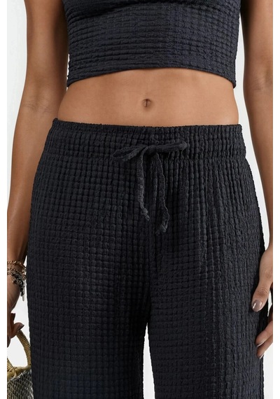 Hiccup Busem Dokulu Geniş Paça Pantolon Siyah
