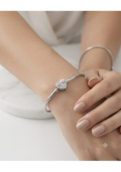 Kadın Anne Sevgisi Model Gümüş Charm