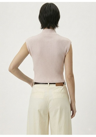 Neden Tekstil Kadın Yarım Balıkçı Yaka Fitilli Triko Kolsuz Crop Bluz - Açık Pembe
