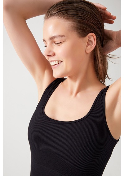 Los Ojos Kadın Siyah Askılı Fitilli Kare Yaka Crop Top Büstiyer Square Siyah Siyah Los Ojos Kadın Siyah Askılı Fitilli Kare Yaka Crop Top Büstiyer Square Siyah Siyah