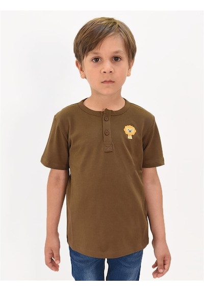 Luess Erkek Çocuk Nakış Detaylı Hakim Yaka Tshirt Kahverengi Luess Erkek Çocuk Nakış Detaylı Hakim Yaka Tshirt Kahverengi