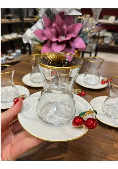 Çnr Home Collection Pandoranin Kutusu Porselen Tabakli Paşabahçe Bardakli Kirazli 6 Kişilik Çay Bardaği Seti Gold