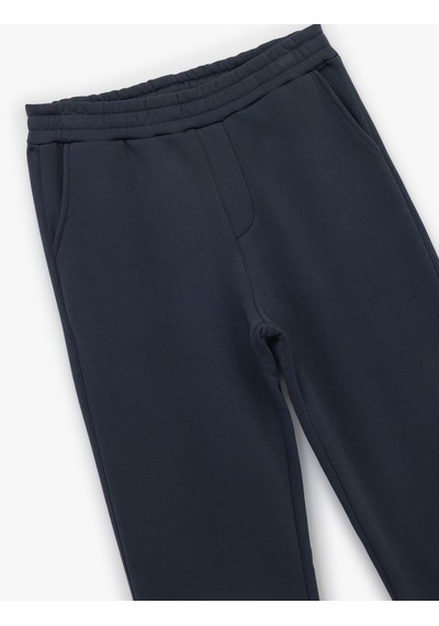 Koton Straight Fit Cep Detaylı Şardonlu Beli Lastikli Eşofman Altı Lacivert 6wam40033mk Lacivert Koton Straight Fit Cep Detaylı Şardonlu Beli Lastikli Eşofman Altı Lacivert 6wam40033mk Lacivert