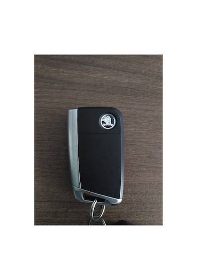 Skoda Anahtar Logosu 10mm Kumanda Logosu 1 Adet Siyah Yeni Logo