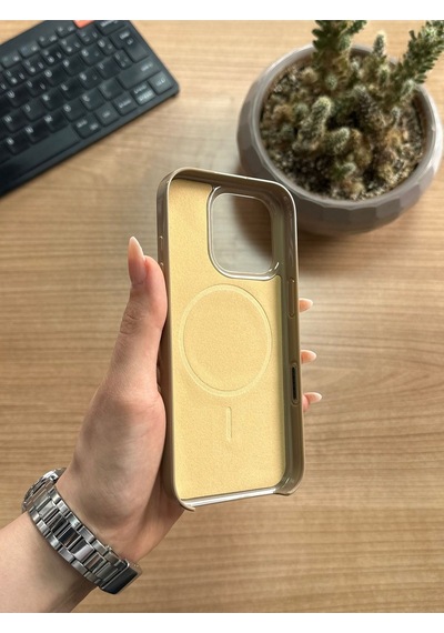 Apple iPhone Uyumlu 16 Pro Animasyonlu Stylus Silikon Kılıf Bej