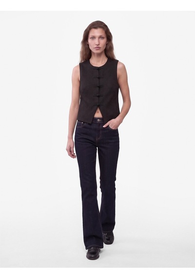 Koton Koton X Selected By Melis Ağazat - Slim Fit Dokulu Bisiklet Yaka Süs Düğmeli Yelek Siyah 7wak20386ew