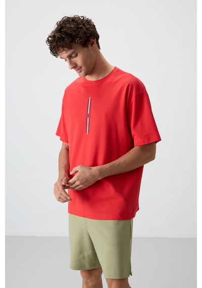 Air Jones Tommy Life Fiesta Pamuklu Kalın Yüzeyi Dokulu Oversize Fit Baskılı Erkek T-shirt - 88366 Kirmizi Air Jones Tommy Life Fiesta Pamuklu Kalın Yüzeyi Dokulu Oversize Fit Baskılı Erkek T-shirt - 88366 Kirmizi