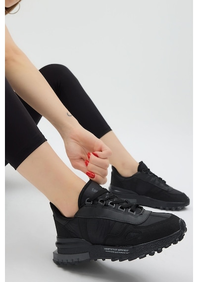 Tonny Black Kalın Termo Taban Yazı Detaylı Retro Stil Günlük Unisex Siyah Spor Ayakkabı Tbhkn005 Siyah Tonny Black Kalın Termo Taban Yazı Detaylı Retro Stil Günlük Unisex Siyah Spor Ayakkabı Tbhkn005 Siyah