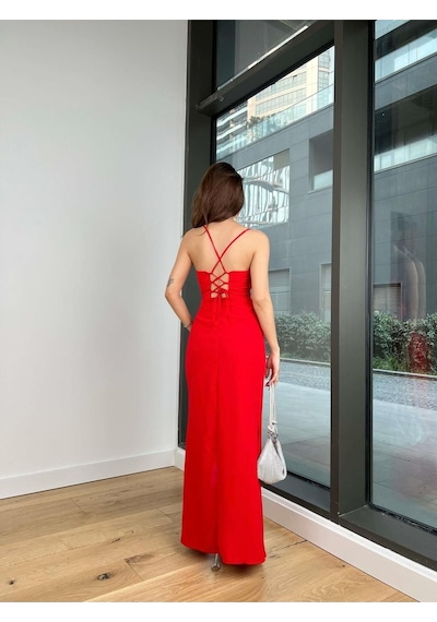Fashion Cocktail Sırt Korseli Derin Sol Yırtmaçlı Degajeli Saten Askılı Uzun Abiye Elbisesi Kırmızı Fashion Cocktail Sırt Korseli Derin Sol Yırtmaçlı Degajeli Saten Askılı Uzun Abiye Elbisesi Kırmızı