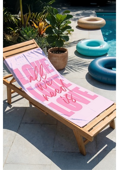Love Yazılı Pembe Plaj Havlusu - Modern Tipografik Pastel Renk Hızlı Kuruyan Mikrofiber Havlu Sedef Lavanta