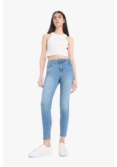 DeFacto Skinny Fit Yüksek Bel Düz Paça Uzun Jean Taş Yıkama Pantolon D8189AX25SPNM85