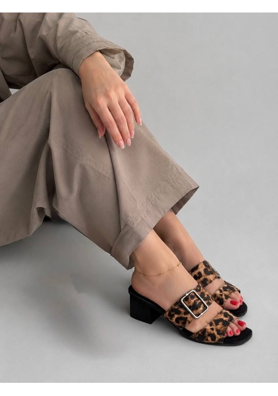 Moopi Çift Bantlı Tokalı Topuklu Terlik / Mule Sandalet Leopar Desenli
