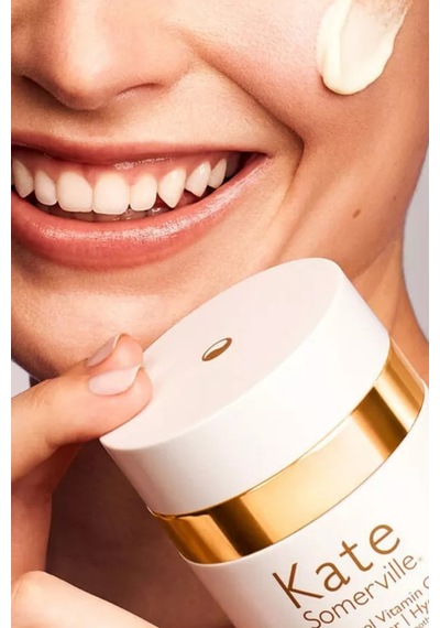 Kate Somerville Retinol + C Vitamini Nemlendirici 50ml, Cildi Sıkılaştıran, Parlatan Lüks Bakım
