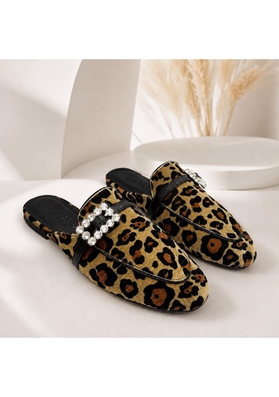 Dabab Shoes Marıgold Kadın Taşlı Tokalı Leopar Desenli Kadife Görünümlü Kapalı Burun Düz Taban Mule Terlik