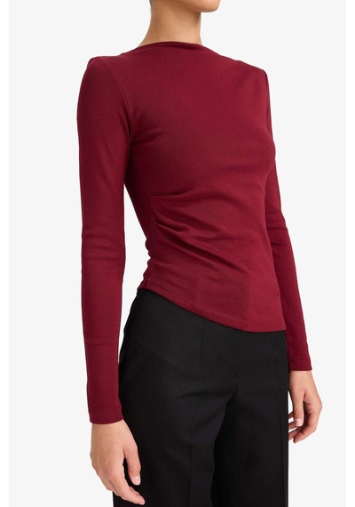 Defacto Slim Fit Dar Kesim Kayık Yaka Ribana Uzun Kollu Tişört G1581ax25aubr115 Bordo Defacto Slim Fit Dar Kesim Kayık Yaka Ribana Uzun Kollu Tişört G1581ax25aubr115 Bordo