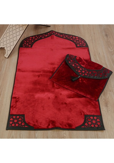 Lüks Çantalı Kaymaz Deri Tabanlı Soft Yumuşak Peluş Seccade Bordo Seccade 72 228 Cm, Çanta 39 44 Cm Çok Renkli Lüks Çantalı Kaymaz Deri Tabanlı Soft Yumuşak Peluş Seccade Bordo Seccade 72 228 Cm, Çanta 39 44 Cm Çok Renkli