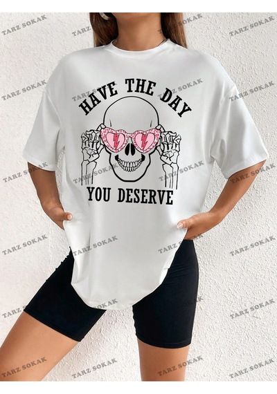 Tarzsokak Unisex Bay Kadın Kafatası Ve Slogan Baskılı Düşük Omuz Tişört Kod-1381 Beyaz