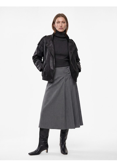 Koton Uzun Kollu Fermuarlı Dik Yaka Kruvaze Oversize Suni Deri Vintage Ceket Siyah 7wak20034ew Koton Uzun Kollu Fermuarlı Dik Yaka Kruvaze Oversize Suni Deri Vintage Ceket Siyah 7wak20034ew