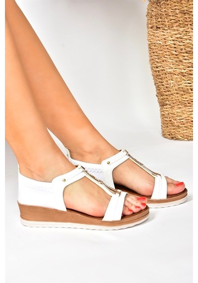 Fox Shoes Beyaz Alçak Tabanlı Günlük Kadın Sandalet M258315709
