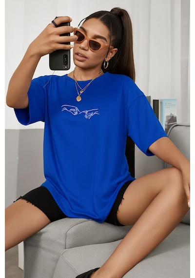 El Baskılı Oversize Beyaz T-shirt Saks Mavisi