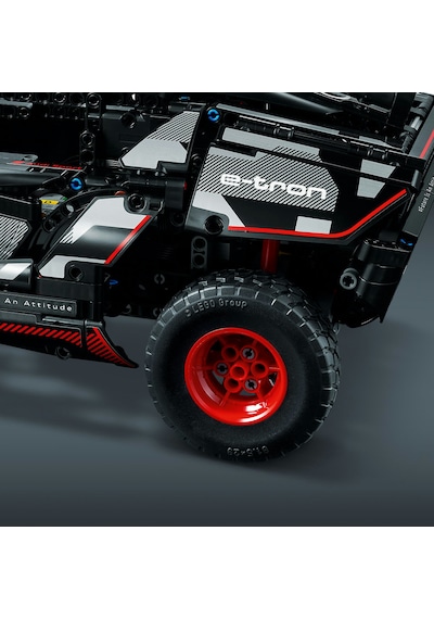 LEGO® Technic Audi Rs Q e-tron 42160 - 10+ Koleksiyonluk Yaratıcı Oyuncak Model Yapım Seti (914 Pr)