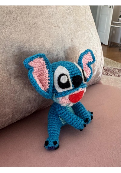 Mini Oturan Stitch Amigurumi Figür 12 Cm 001