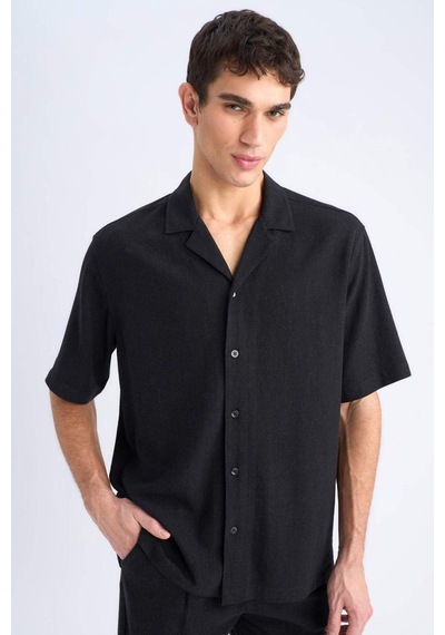 DeFacto Relax Fit Polo Yaka Pamuklu Yazlık Kısa Kollu Siyah Gömlek D8875AX25SMBK81