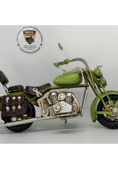 Nostaljik Deri Çantalı Yeşil Chopper - 1:18 Ölçek 12cm Dekoratif Motosiklet Modeli Nostaljik Deri Çantalı Yeşil Chopper - 1:18 Ölçek 12cm Dekoratif Motosiklet Modeli
