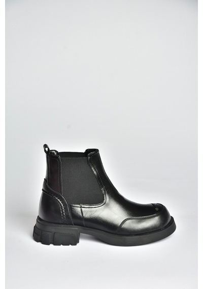 Fox Shoes V312402609 Siyah Kalın Tabanlı Lastik Detaylı Kadın Bot Siyah
