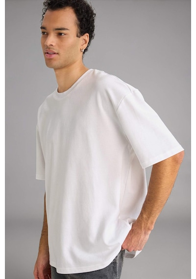 DeFacto Oversize Geniş Kalıp Ütü Gerektirmeyen Bisiklet Yaka Kısa Kollu Basic Düz Ağır Kumaş Beyaz Tişört X3926AZ25SPWT34 DeFacto Oversize Geniş Kalıp Ütü Gerektirmeyen Bisiklet Yaka Kısa Kollu Basic Düz Ağır Kumaş Beyaz Tişört X3926AZ25SPWT34