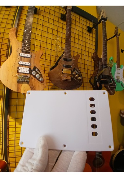 Elektro Gitar Stratocaster Tremolo Arka Yay Kapağı Beyaz