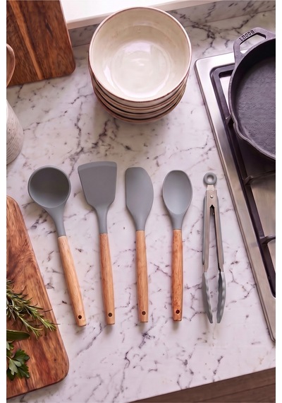 Bambu Saplı Gri Silikon Servis Seti 5 Parça Yanmaz Yapışmaz Silikon Mutfak Gereçleri Kepçe, Spatula, Kaşık Ve Kilitli Mutfak Maşası Gri Gri Bambu Saplı Gri Silikon Servis Seti 5 Parça Yanmaz Yapışmaz Silikon Mutfak Gereçleri Kepçe, Spatula, Kaşık Ve Kilitli Mutfak Maşası Gri Gri