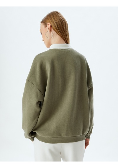 Koton Polo Yaka Sweatshirt Oversize Slogan Baskılı Şardonlu Haki 5wal10174ık Haki