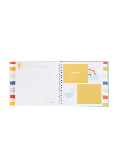 C.r. Gibson Rainbow "a Book Of Baby's Firsts" Baby First Year Memory Book With Ink Pad, 36 Sayfa, 9,5'' X 9'' Çok Renkli C.r. Gibson Rainbow "a Book Of Baby's Firsts" Baby First Year Memory Book With Ink Pad, 36 Sayfa, 9,5'' X 9'' Çok Renkli
