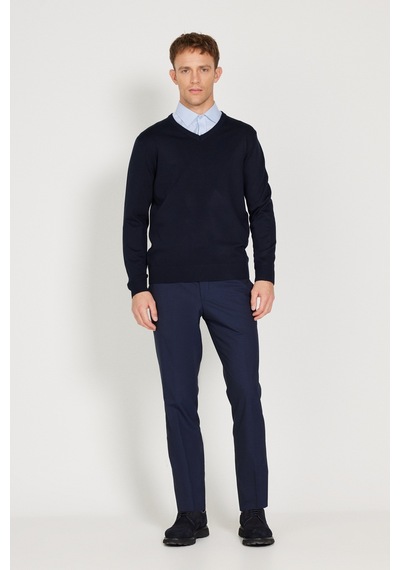 AC&Co / Altınyıldız Classics Erkek Lacı Standart Fit Normal Kesim V Yaka Triko Kazak Lacivert AC&Co / Altınyıldız Classics Erkek Lacı Standart Fit Normal Kesim V Yaka Triko Kazak Lacivert