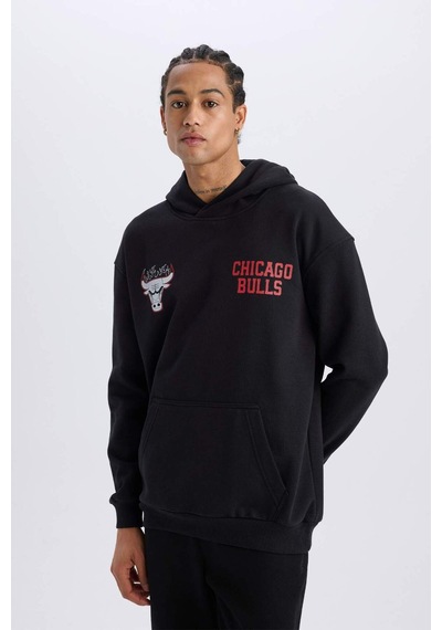 DeFactoFit NBA Chicago Bulls Boxy Fit Kapüşonlu Sırt Baskıllı Kalın Sweatshirt D6574AX25SPBK81
