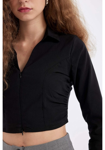 Defacto Siyah Fitted Vucuda Oturan Gömlek Yaka Fermuarlı Bengalin Uzun Kollu Crop Basic Düz Bluz C5037AX24AUBK27 Defacto Siyah Fitted Vucuda Oturan Gömlek Yaka Fermuarlı Bengalin Uzun Kollu Crop Basic Düz Bluz C5037AX24AUBK27