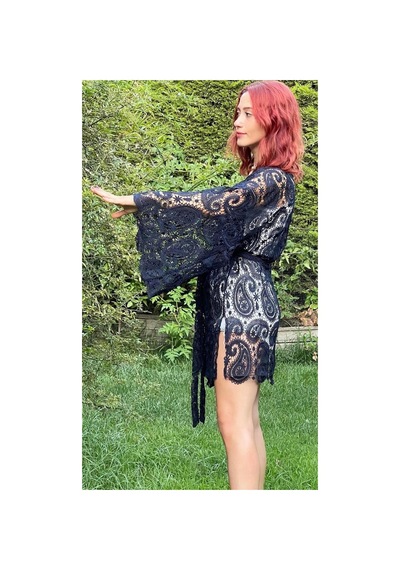 Lila Mare Dantel Handmade Beachwear Yazlık Kimono Standart Bedenlere 36-44 Arası Uygundur Renkli Renkli Lila Mare Dantel Handmade Beachwear Yazlık Kimono Standart Bedenlere 36-44 Arası Uygundur Renkli Renkli