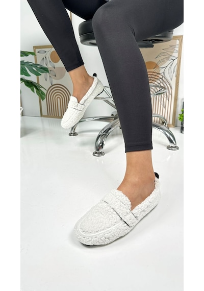 Günlük Kadın Loafer Peluş Astarlı Oval Burunlu Alçak Desenli Tabanlı Ayakkabı 375 Beyaz