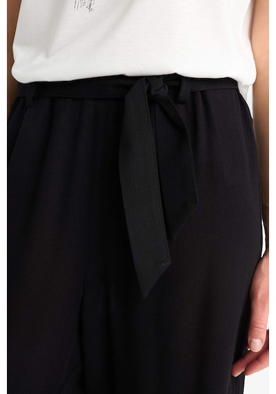 Defacto Culotte Beli Lastikli Geniş Paça Kuşaklı Krinkıl Viskon Kapri Pantolon C9565AX24SM Siyah