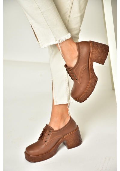 Fox Shoes T996154009 Taba Kalın Topuklu Bağcıklı Kadın Ayakkabı Taba