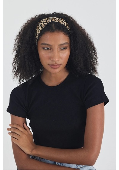 Butikgiz Siyah Kısa Kol Bisiklet Yaka Vücuda Oturan Kaşkorse Crop + Bandana Set %100 Pamumklu, Esnek Rahat Siyah-leopar