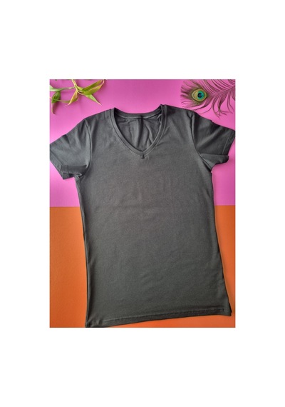 Demirsa Boutique Yarım Kol V Yaka 2'li Siyah Ve Beyaz Renk Modal Kadın Atlet T-shirt Siyah-beyaz Demirsa Boutique Yarım Kol V Yaka 2'li Siyah Ve Beyaz Renk Modal Kadın Atlet T-shirt Siyah-beyaz