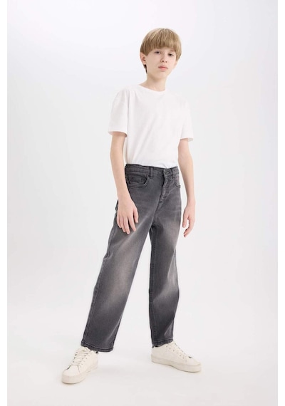 DeFacto Erkek Çocuk Loose Fit Düz Paça Basic Düz Jean Pantolon D6489A825SMNM55 DeFacto Erkek Çocuk Loose Fit Düz Paça Basic Düz Jean Pantolon D6489A825SMNM55